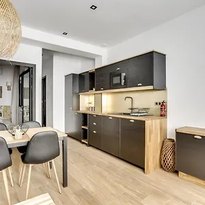 149 Christophe - Superbe A , Paris France