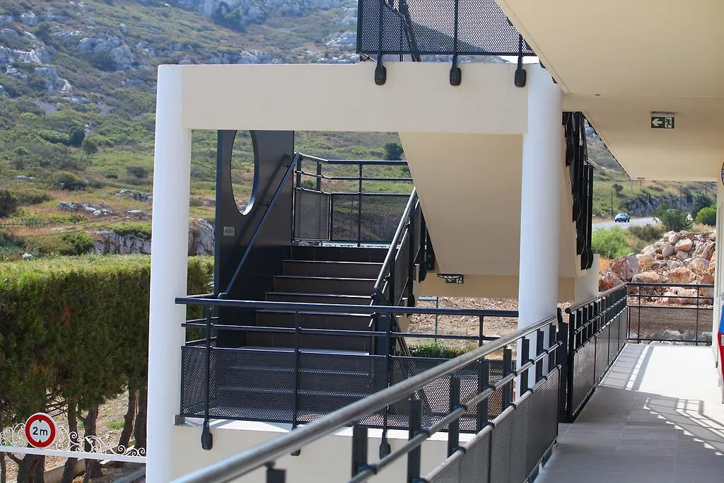 **  Hotel Restaurant Les Pielettes Le Rove France